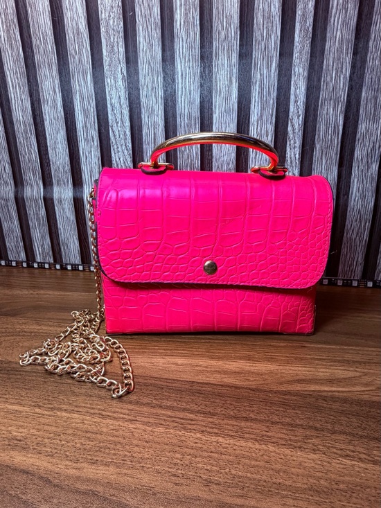 none Handbags - Croc-Embossed Hot Pink Top-Handle Crossbody Bag with Gold Chain